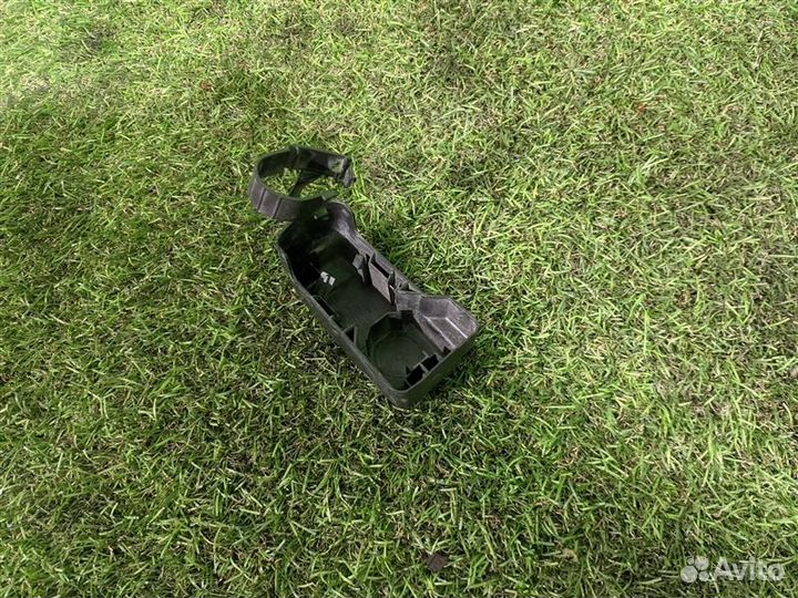 Крышка клеммы аккумулятора Toyota Harrier MCU35