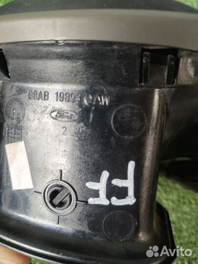 Дефлектор воздушный передний Ford Focus