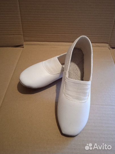 Чешки белые. Р-р 25