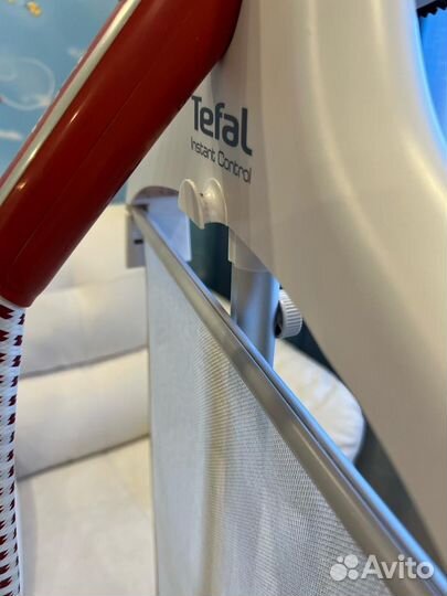 Отпариватель для одежды Tefal IS8380E1