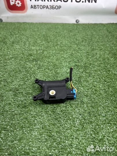 Моторчик заслонки печки Volkswagen Tiguan 1 2.0
