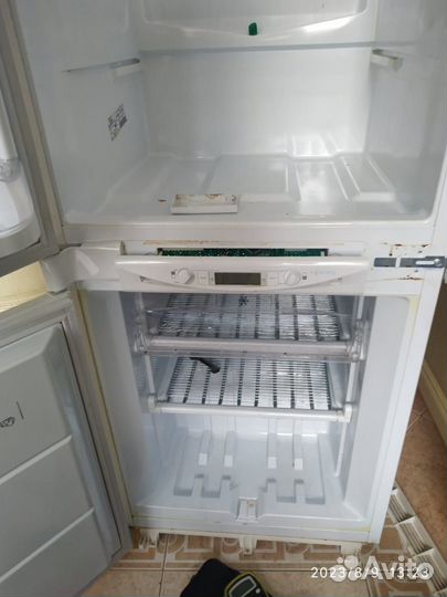 Ремонт стиральных машин Холодильников и Посудомоек