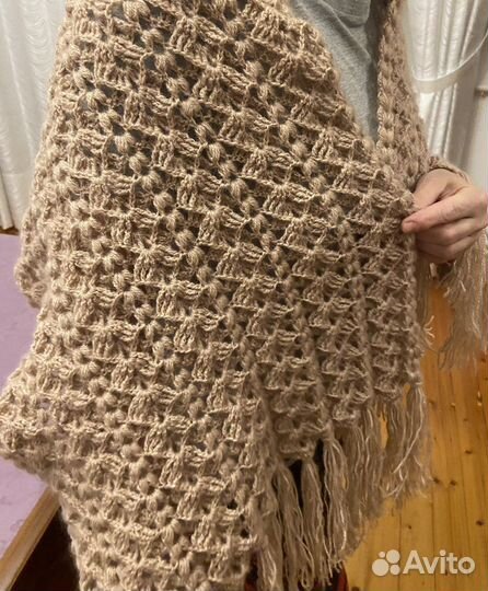 Палантин вязаный крючком