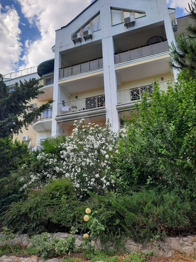 Квартира-студия, 47 м², 1/4 эт.