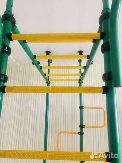 Шведская стенка с турником бу