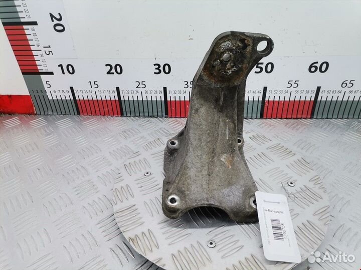 Кронштейн двигателя seat Ibiza 2 1999 1H0199354K