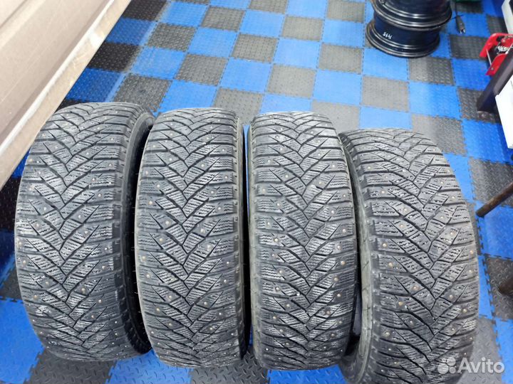 Triangle TR757 215/65 R16 102T