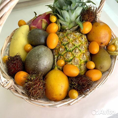 Подарочный набор с экзотическими фруктами