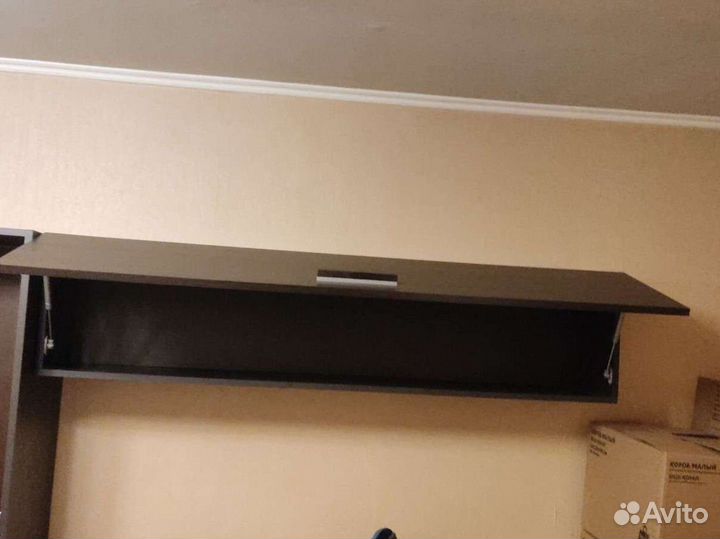 Полки настенные, подставка под телевизор