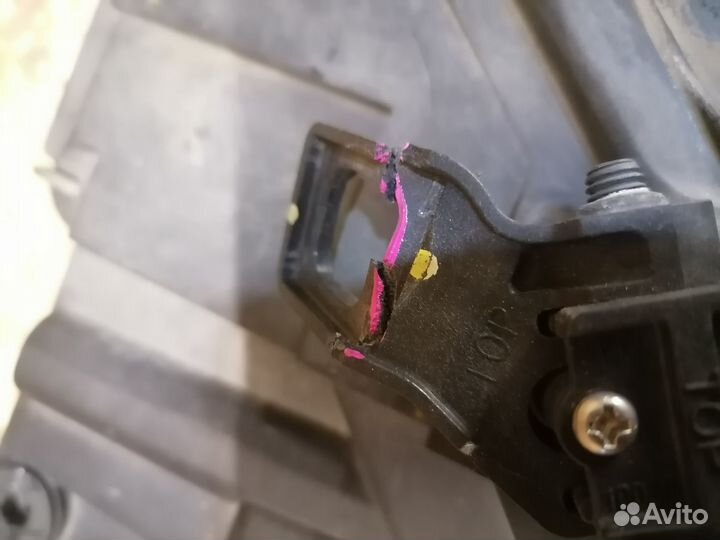 Фара левая Audi Q5 8R ксенон