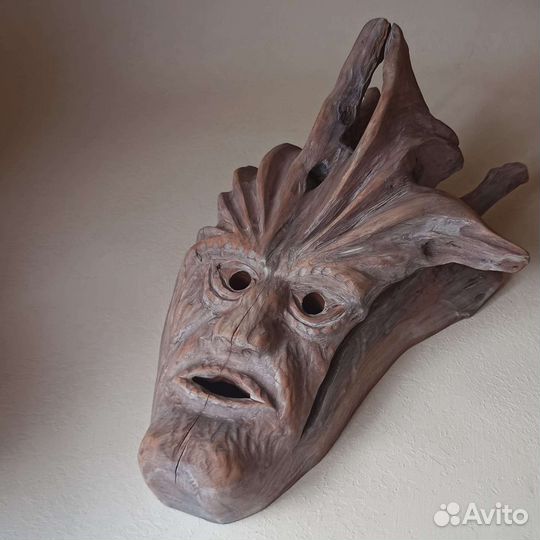 Деревянная маска. Можжевельник. Интерьер