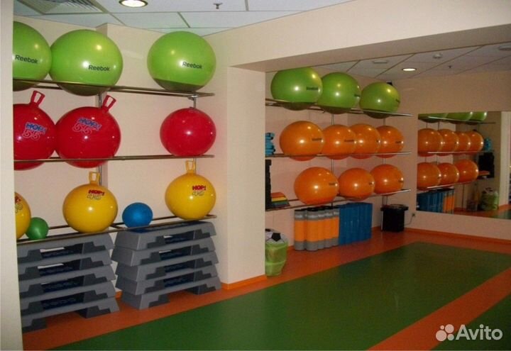 Стойка стеллаж для гимнастических мячей-фитболов