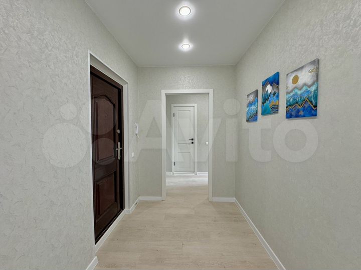 2-к. квартира, 52 м², 6/9 эт.