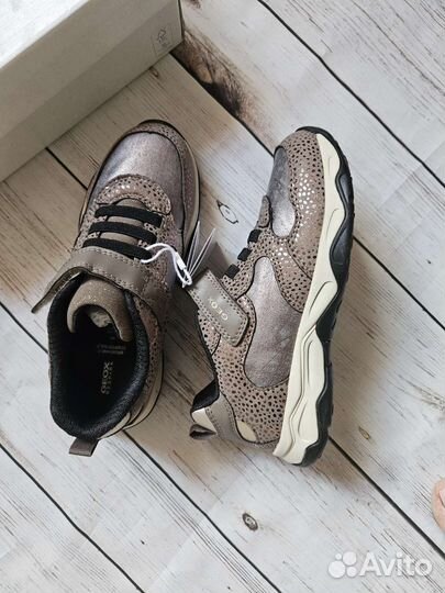 Кроссовки geox