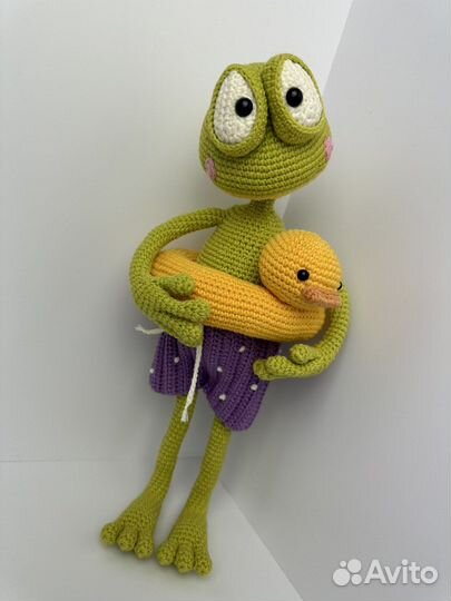 Вязаная ирушка лягушка ручная работа