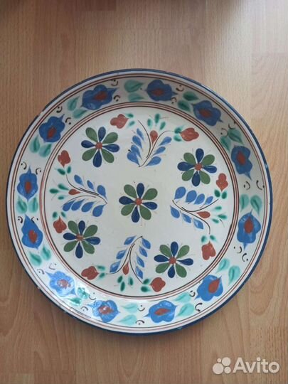 Тарелка ручной росписи, керамика