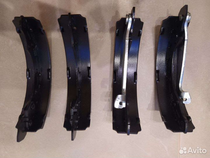 Тормозные колодки барабанные GS8526