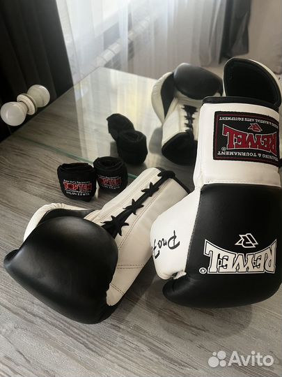 Боксерские перчатки reyvel