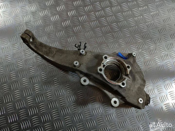 Кулак передний правый BMW 5 F07/F10/F11 рест. 2015