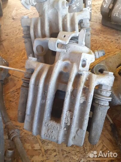 Суппорт задний правый Фольцваген Поло