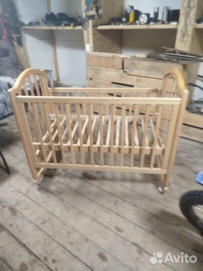 Детская кроватка