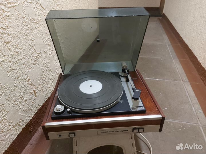 Проигрыватель винила вега 106, 1976г., СССР