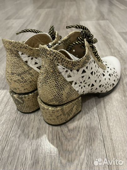 Продаются Туфли-ботиночки