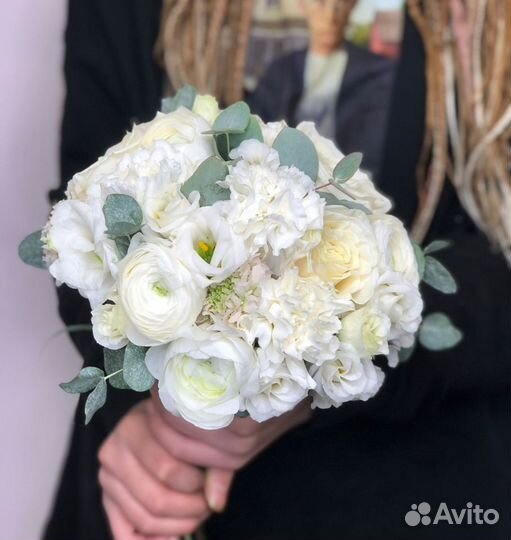 Свадебный букет невесты из живых цветов