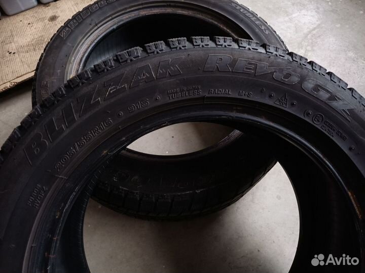 Bridgestone Blizzak Revo GZ 205/55 R16