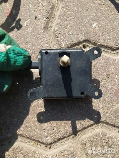 Opel Astra H Моторчик заслонки 52418856 оригинал