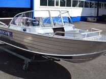 Новая лодка Wyatboat 430 DCM с рулевым управлением