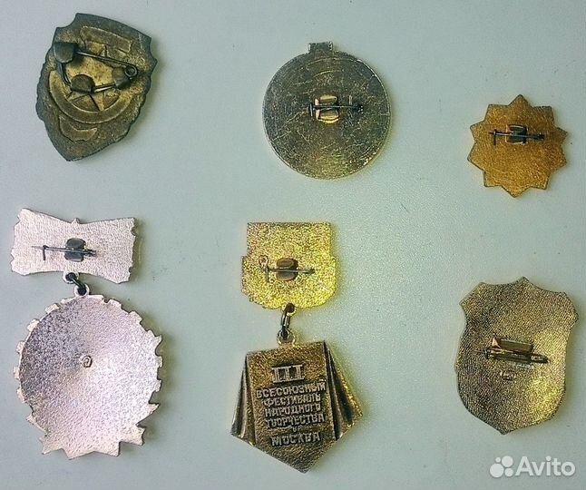 Советские значки. Комплект из шести штук