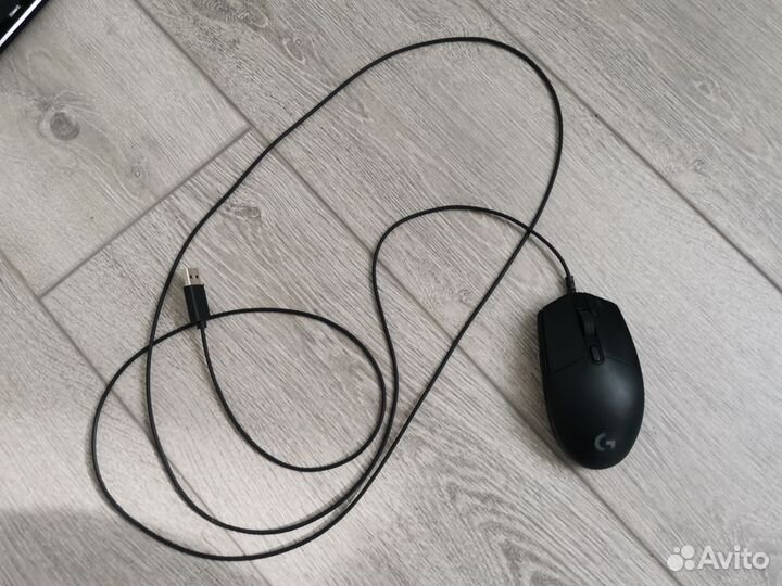 Игровая клавиатура и мышь