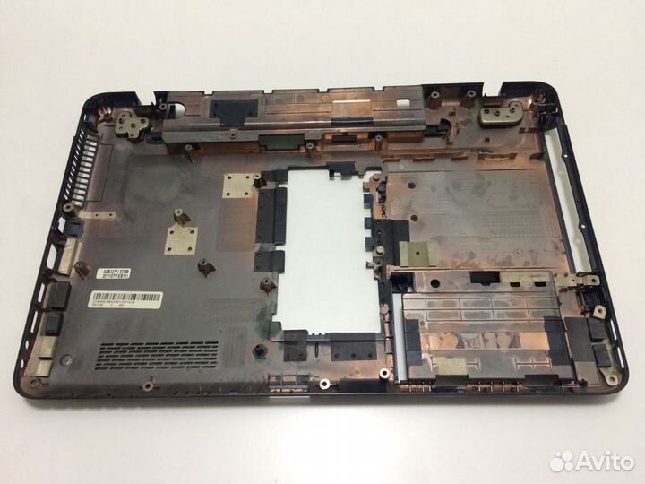 Поддон ноутбука Toshiba L750D