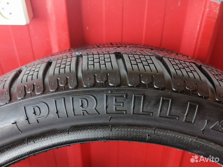 Pirelli Sottozero Winter 240 295/30 R19