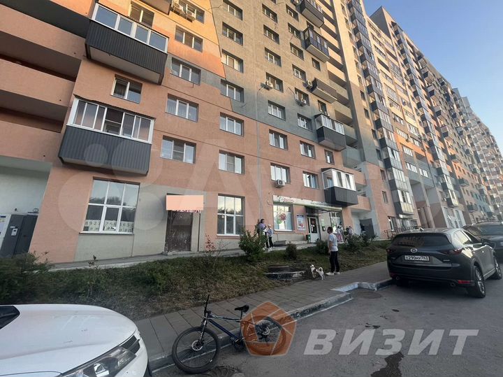 Продажа торгового помещения с 2 входами