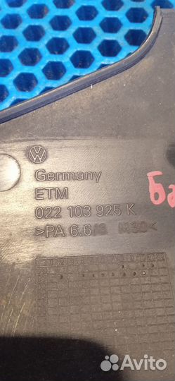 Крышка двигателя декоративная Volkswagen Touareg