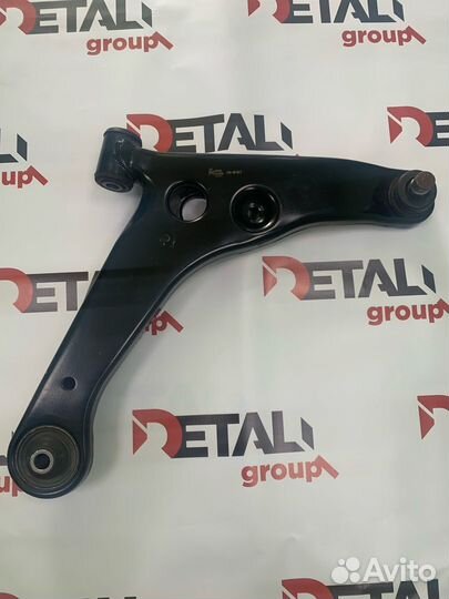 Передний правый рычаг Mitsubishi lancer 9