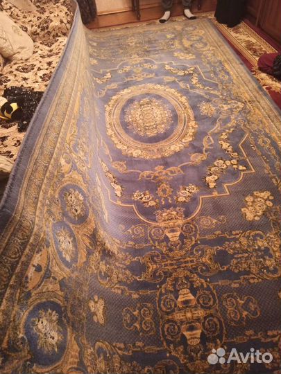 Ковер шерстяной новый