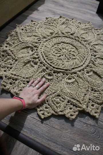 Коврик вязаный джутовый