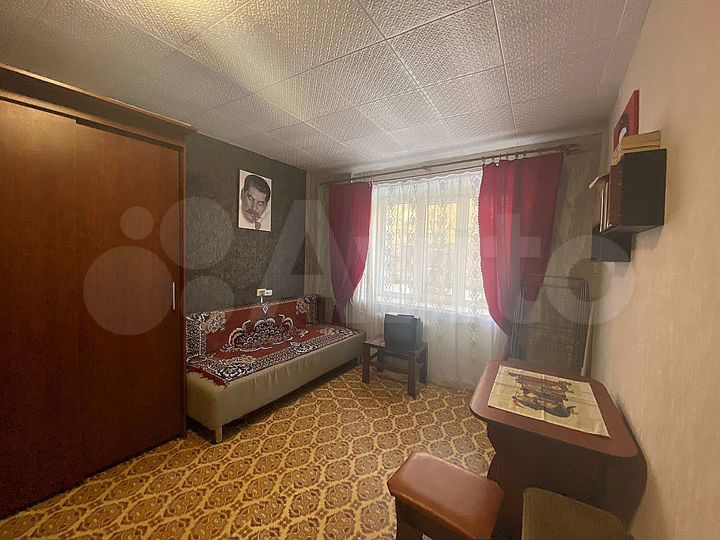 Комната 18 м² в 4-к., 2/5 эт.