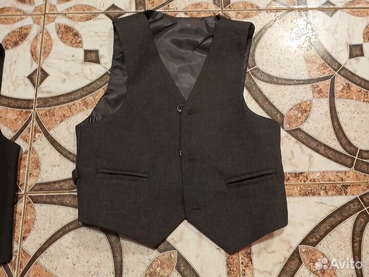 Жилетка для мальчика школьная 128