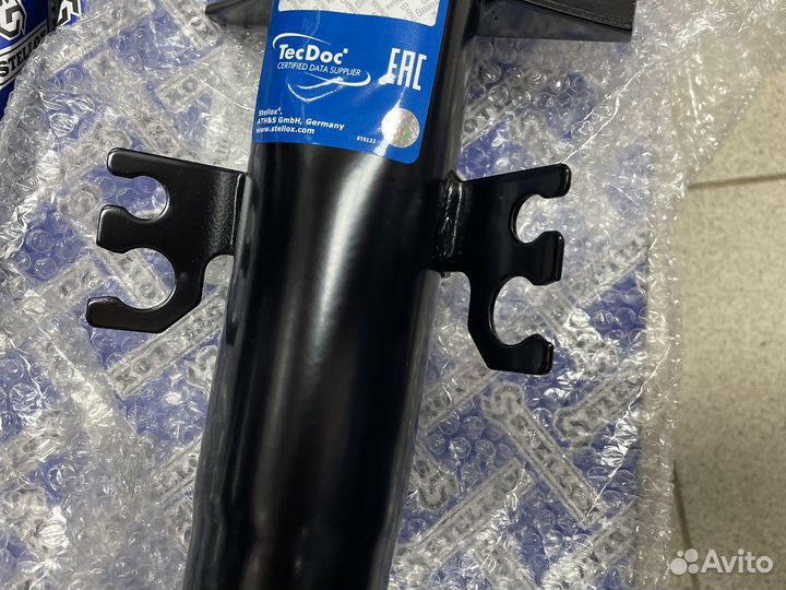 Передние амортизаторы vw T5, multivan