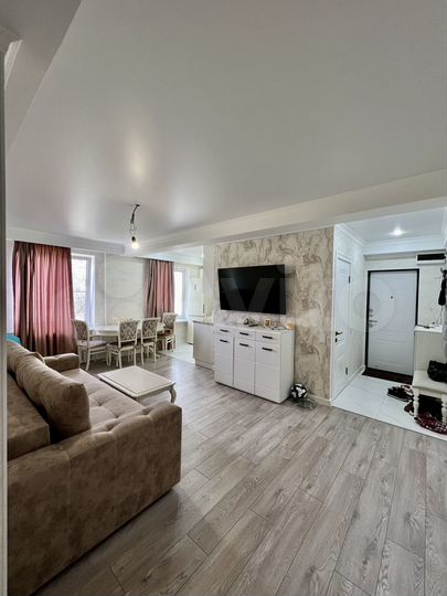 3-к. квартира, 61 м², 3/5 эт.