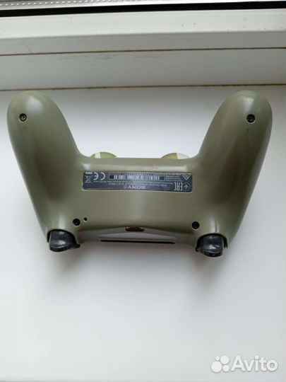 Джостик для ps4