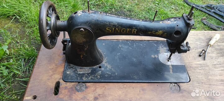 Швейная машина зингер
