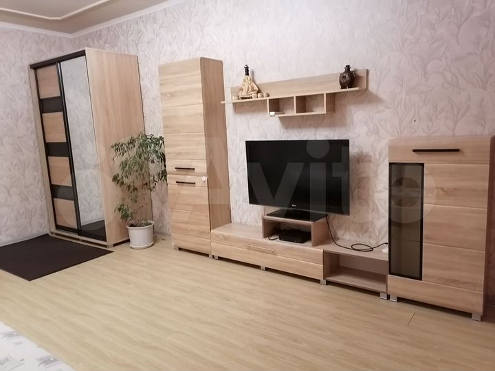 2-к. квартира, 68 м², 1/3 эт.