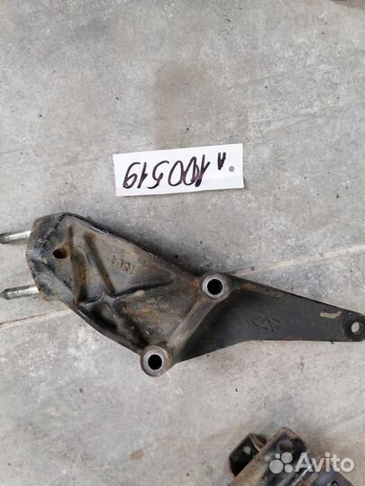 Кронштейн двигателя Chery T11 2013-2016 SQR484F T1