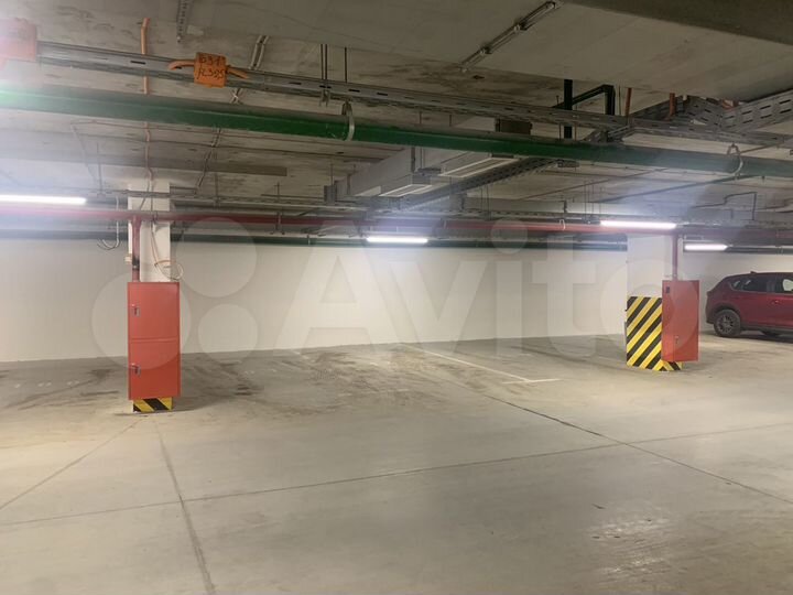 Машиноместо, 13 м²