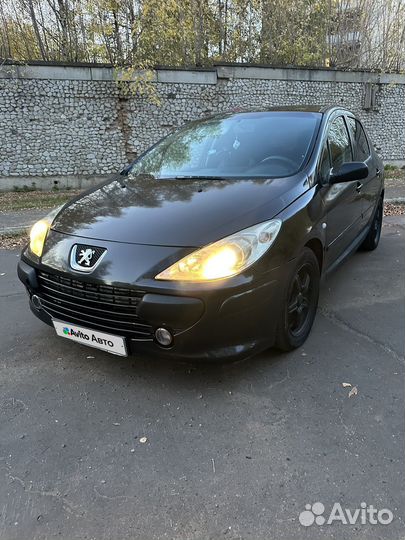 Peugeot 307 2.0 МТ, 2005, 180 184 км